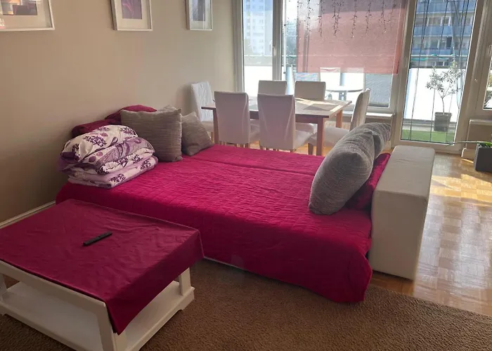 Zentrale, Helle Mit Balkon! Ideal Für Messe, Business Und Städtereise Apartamento *