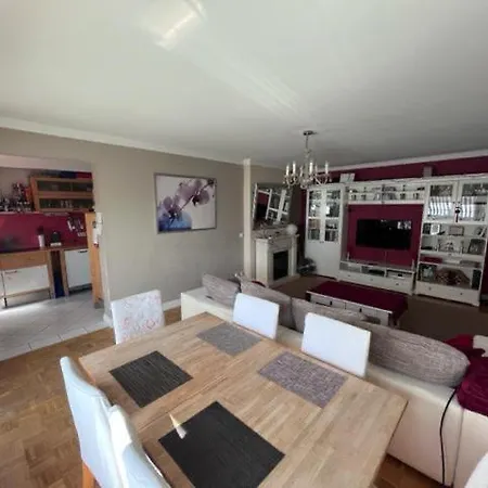 Lejlighed Zentrale, Helle Mit Balkon! Ideal Fuer Messe, Business Und Staedtereise Frankfurt am Main